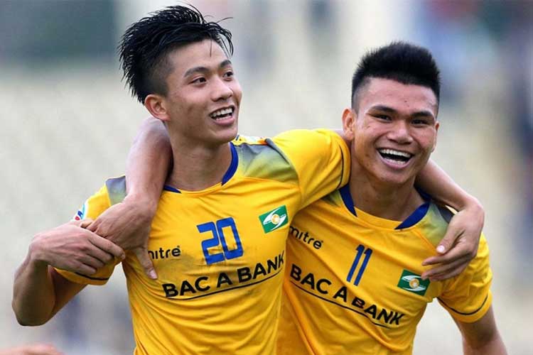 Phan Văn Đức vua phá lưới V.League 5 bàn